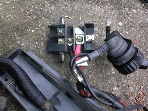 bmw e36 battery junction box|No battery, locked trunk .